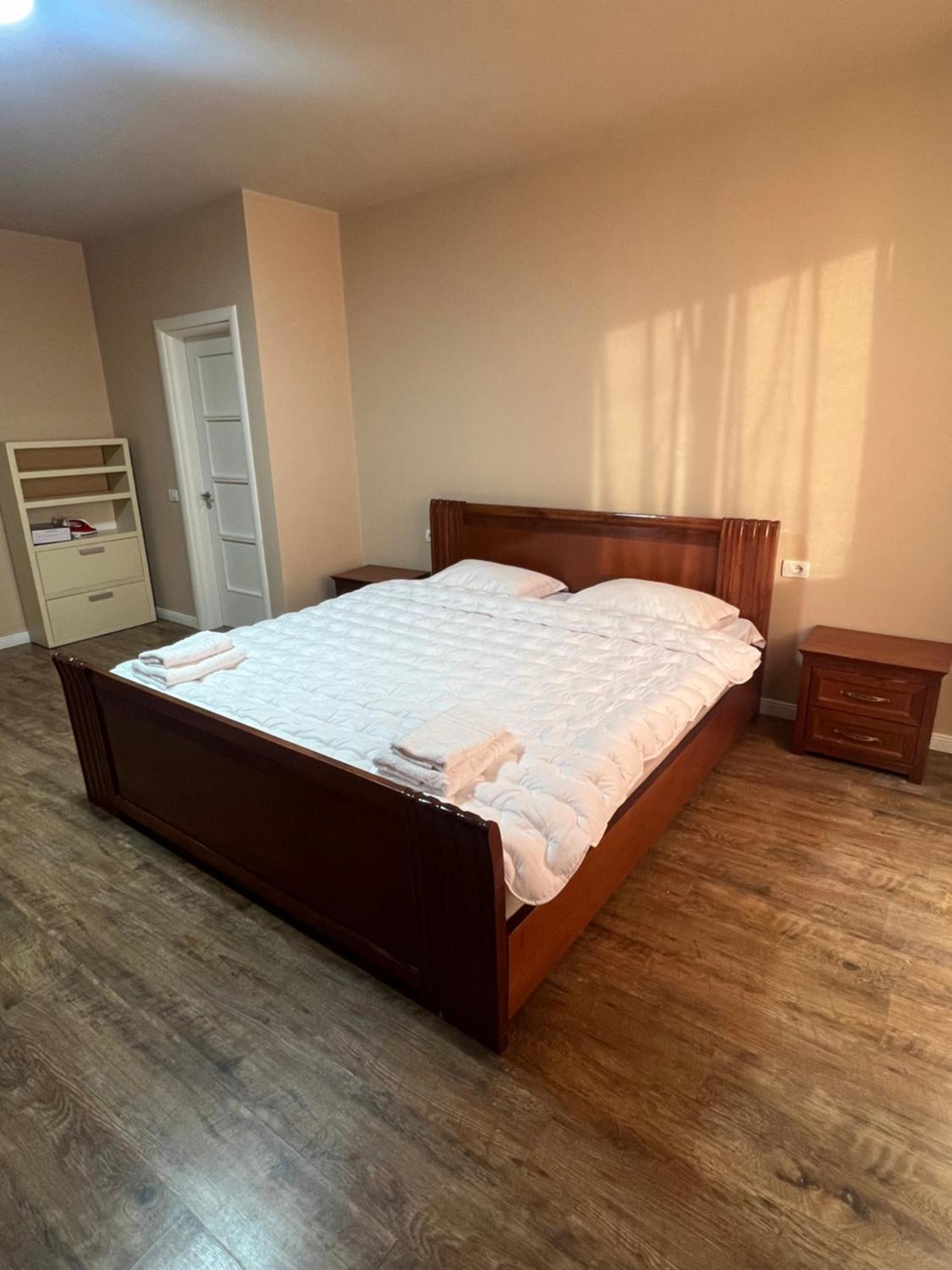 Sea View Apartments Durres Ngoại thất bức ảnh